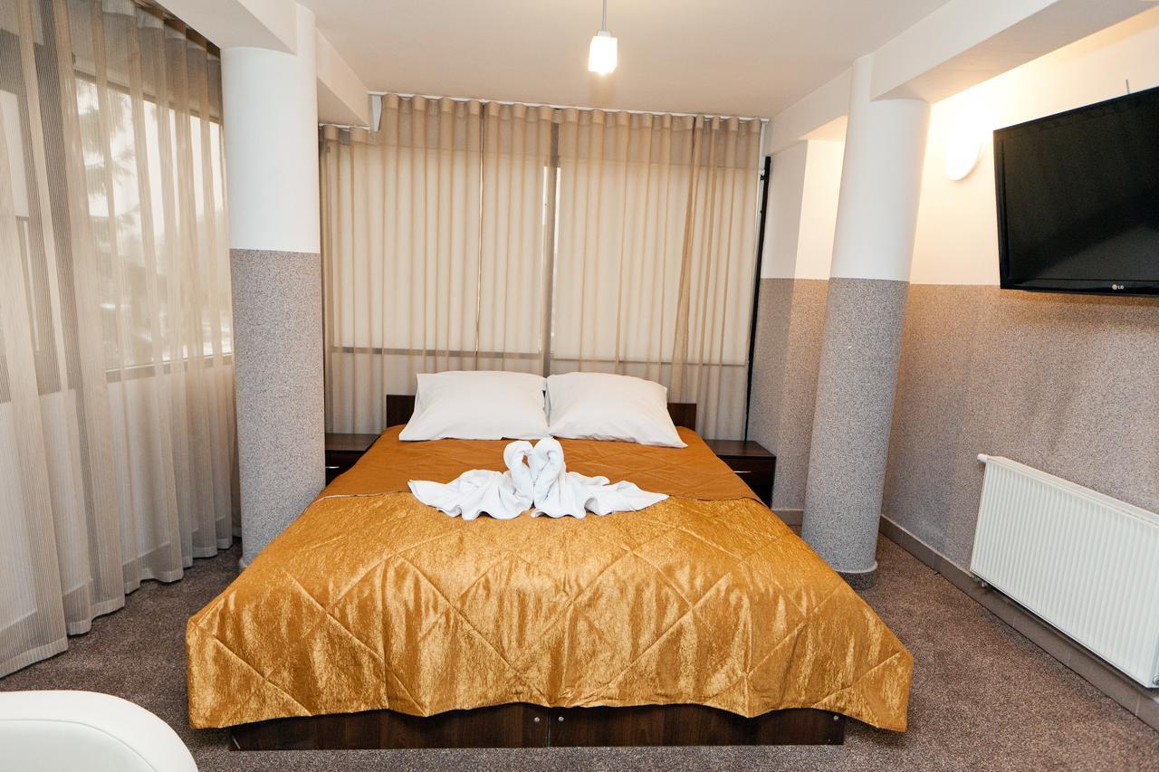 Hotel Turkus Jarosław 외부 사진